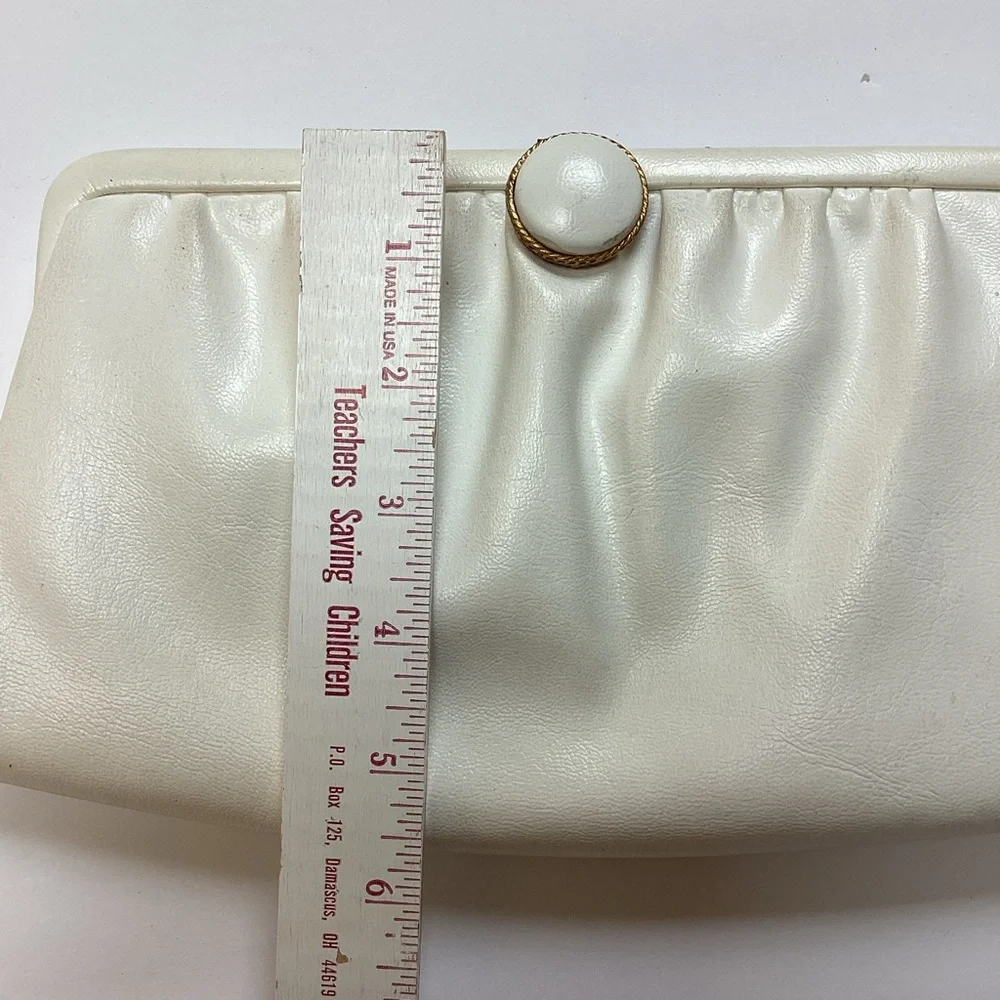 Vintage White Pleated Leather Clutch with‎ Chain Strap